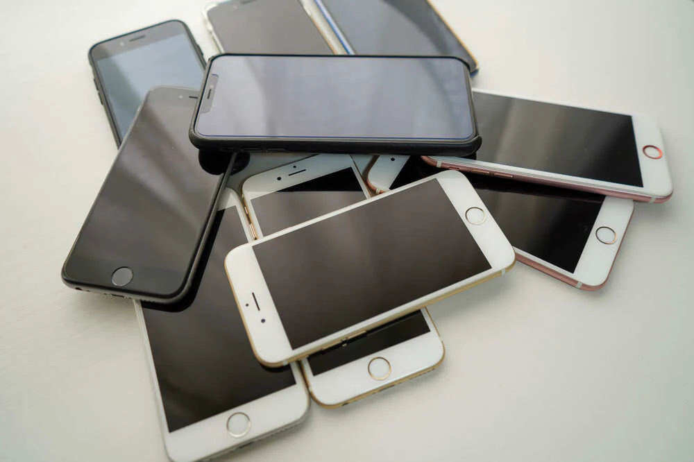 中古スマホ選びの注意点や安全なスマホを買うためのポイントを解説！