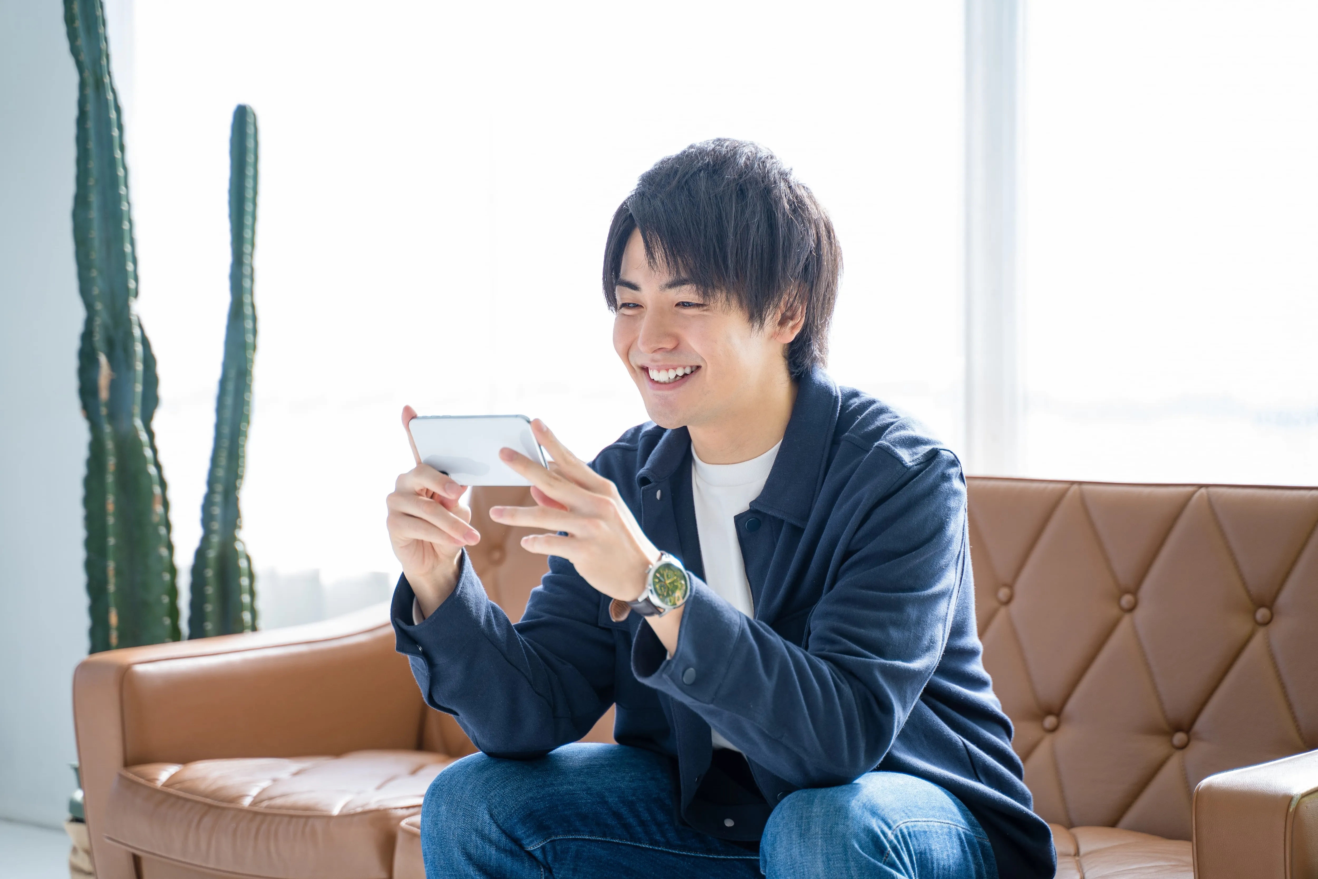スポーツやショート動画などのコンテンツをスマホで楽しむコツを紹介